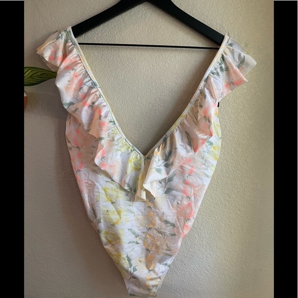 NWT VS pink one piece bathing suit - Picture 1 of 3